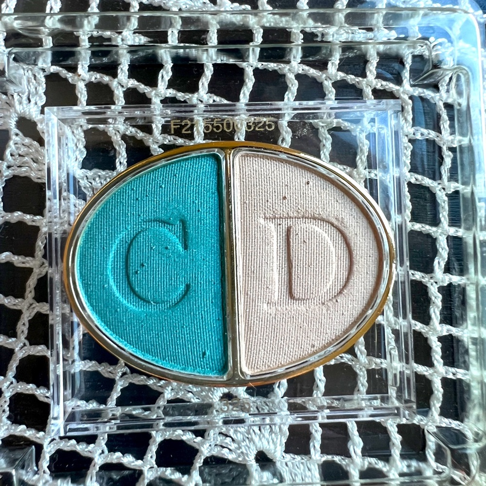 CD vintage 2 color shadow in 325